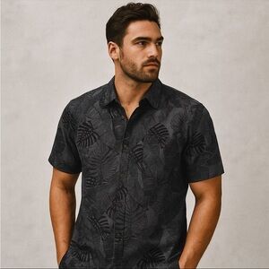 hurly Classic Fit Short Sleeve Button  Up Size Medium